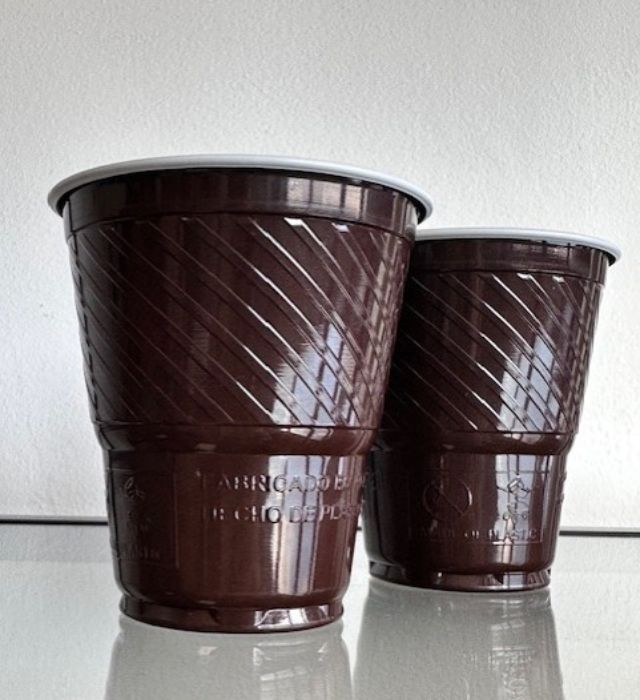 Copo 150CC Plástico castanho 3000un